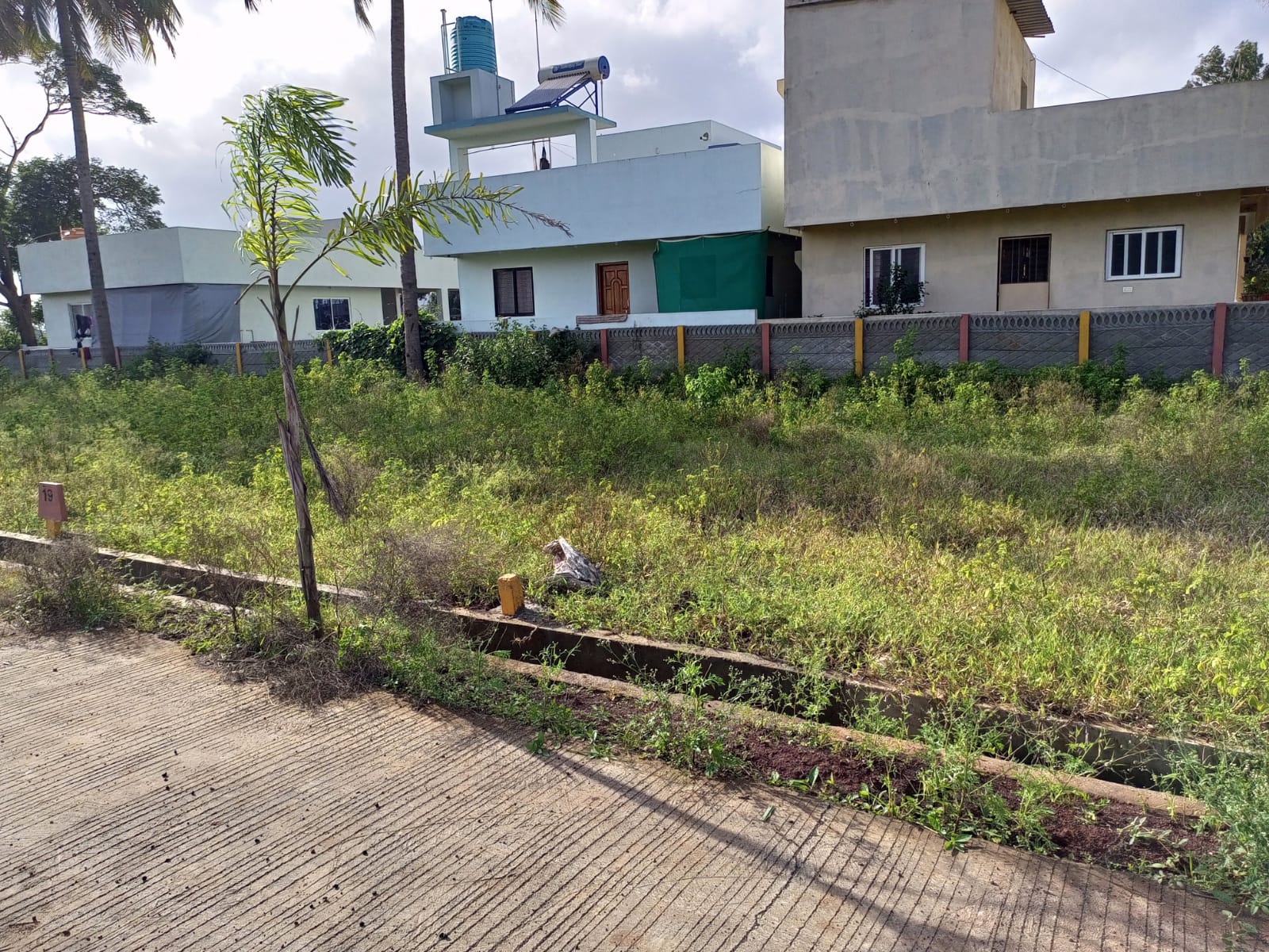 PLOTS FOR SALE Pantha Balekundri